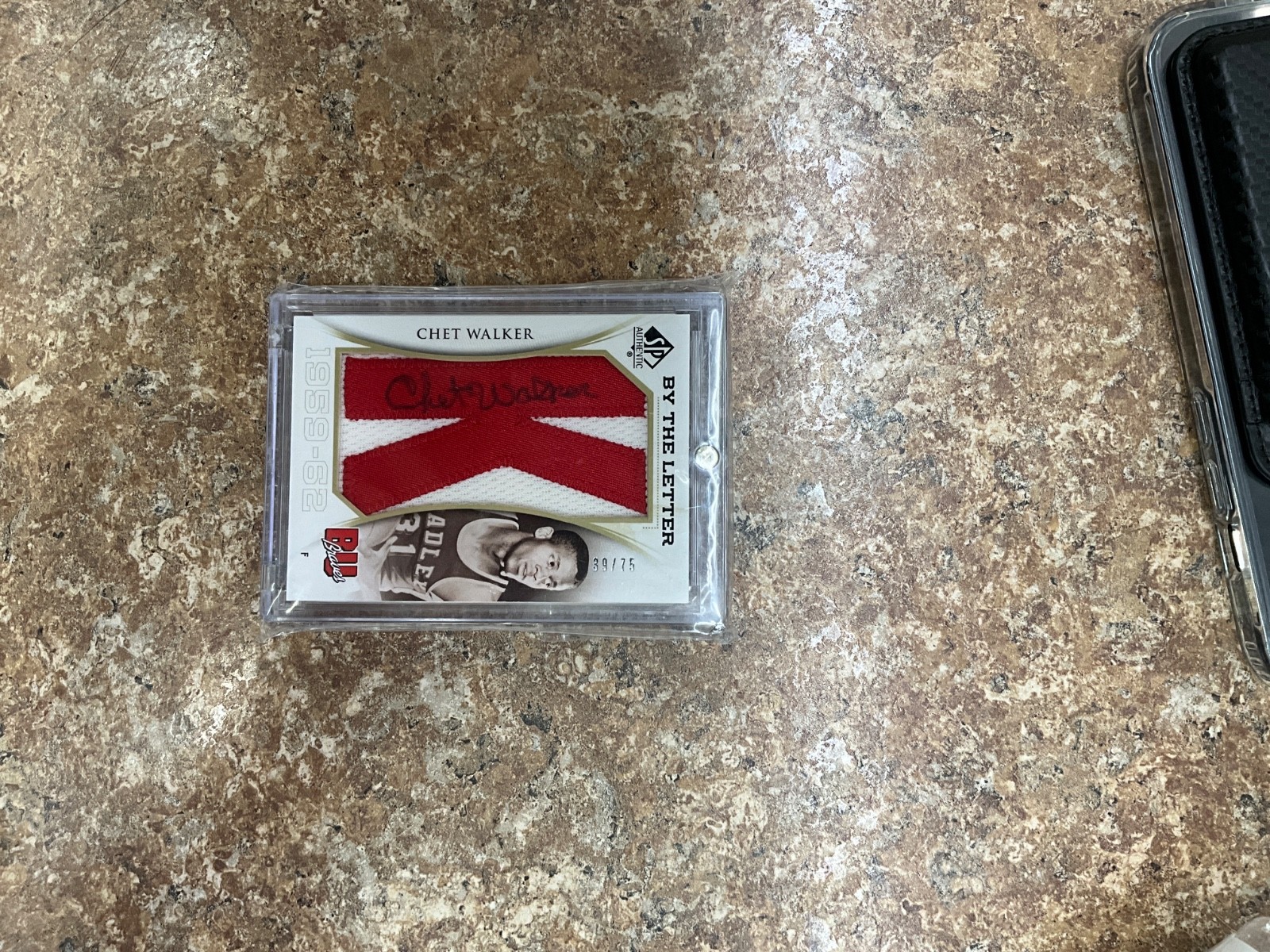 Upper Deck 2010 By the Letter Chet Walker Autographed “K” Jersey Patch Card
