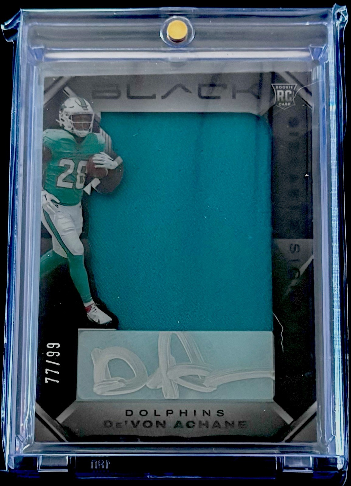2023 Panini Black De’Von Achane Sizeable Signatures RC Auto Patch SSRJ-1 /99