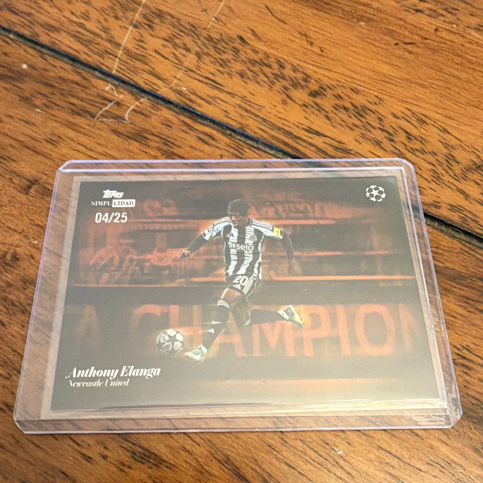 Topps 2026 Simplicidad Anthony Elanga Sweden Newcastle Velocidad /25