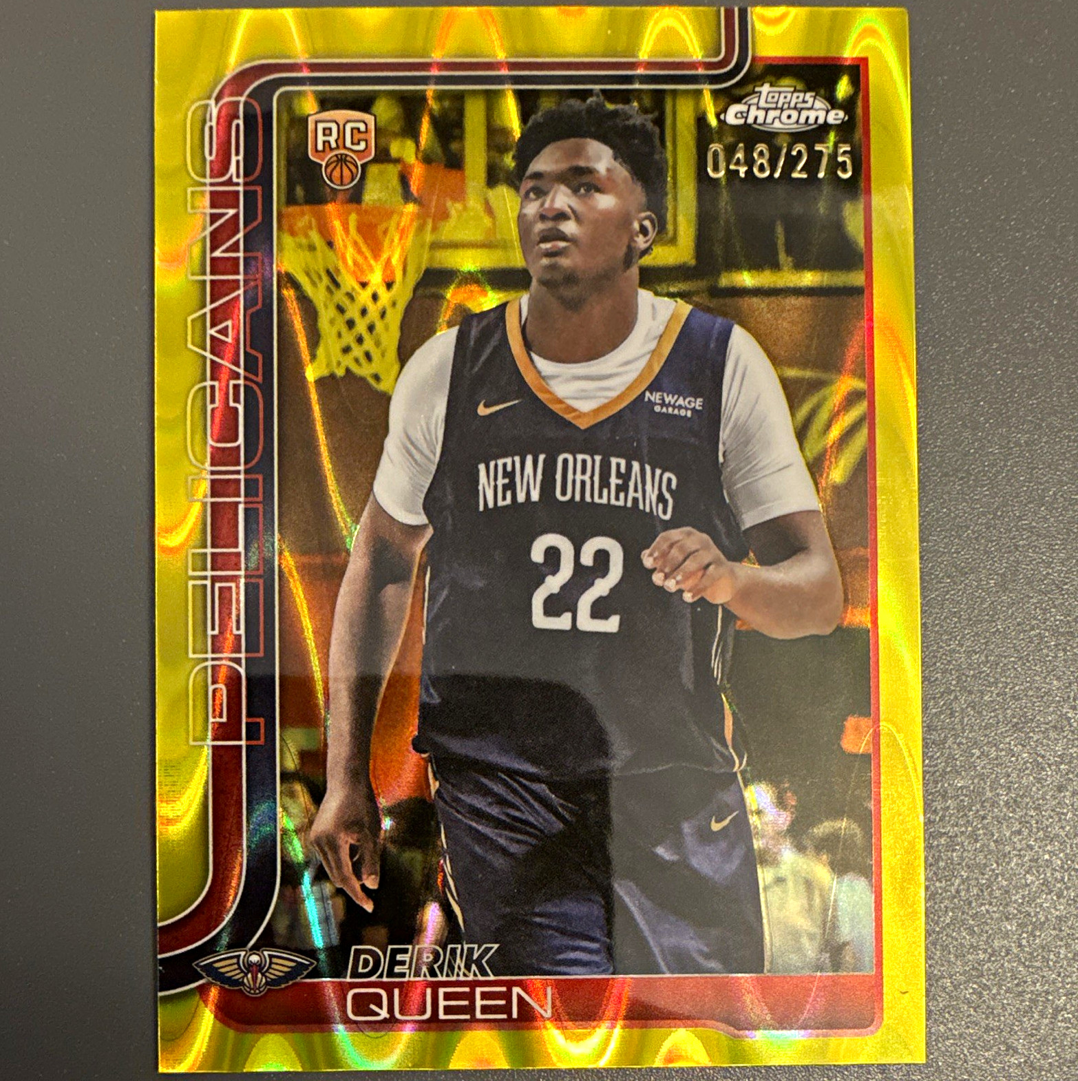Topps 2025-26 Chrome Derik Queen RC Gold Waves Parallel Card #263 /275 Pelicans