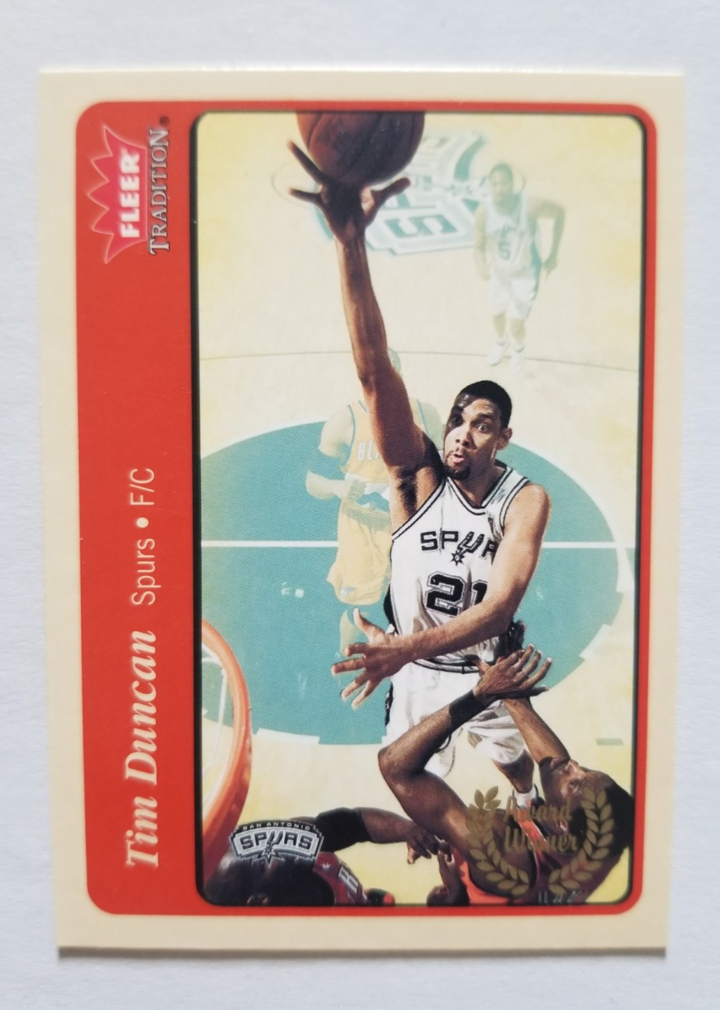 2004-05 Fleer Tradition Award Winner Tim Duncan #214