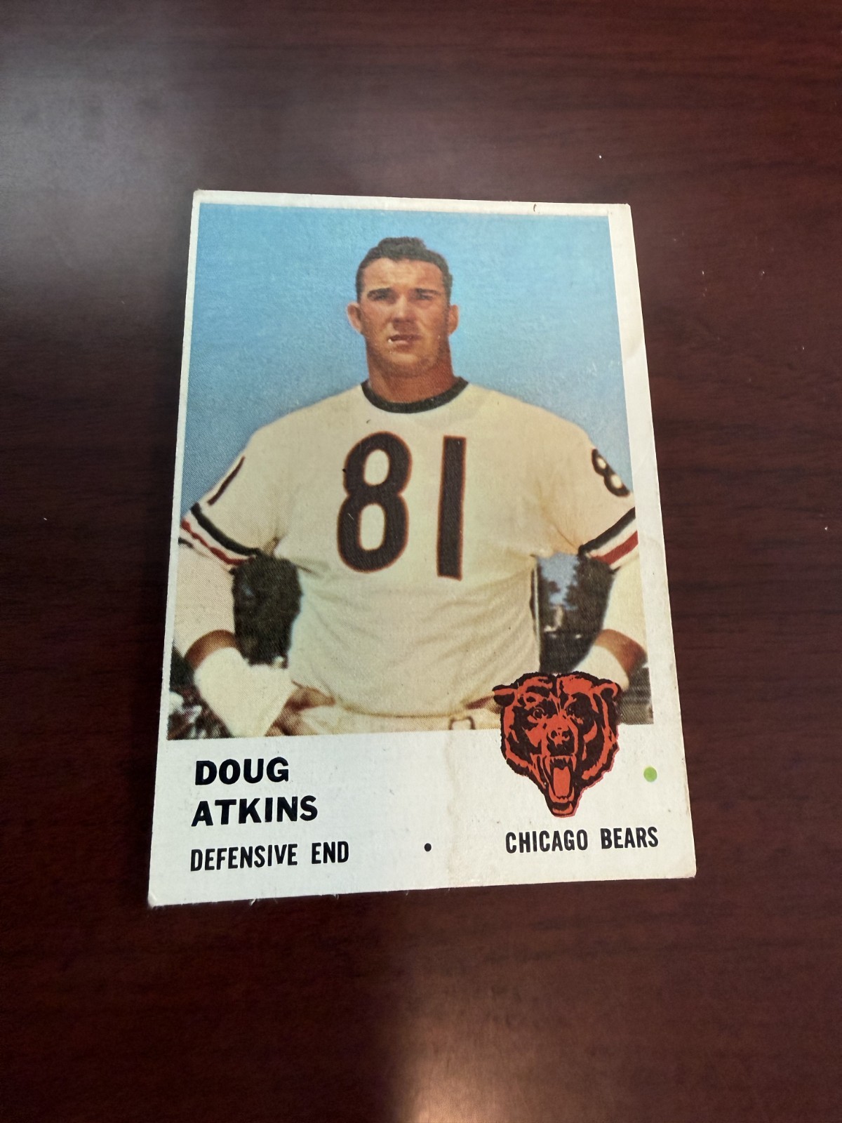 1961 Fleer #9 Doug Atkins HOF. VG/EX