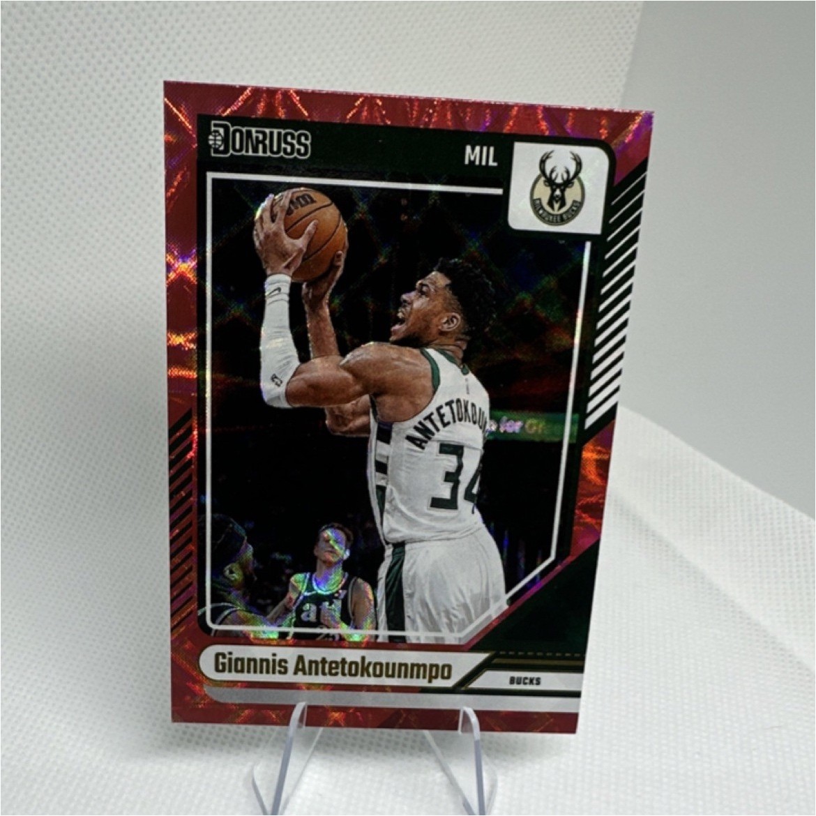 Panini Donruss Holo Red Laser Giannis Antetokounmpo Bucks #172 2023-24 NBA