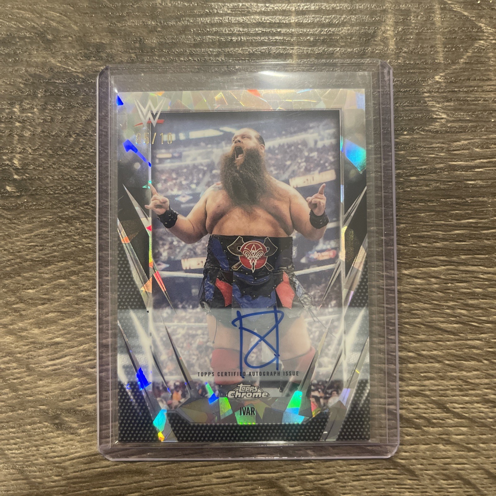 2026 Topps Chrome WWE Sapphire Ivar #111 Black Variation Refractor 5/10 Auto