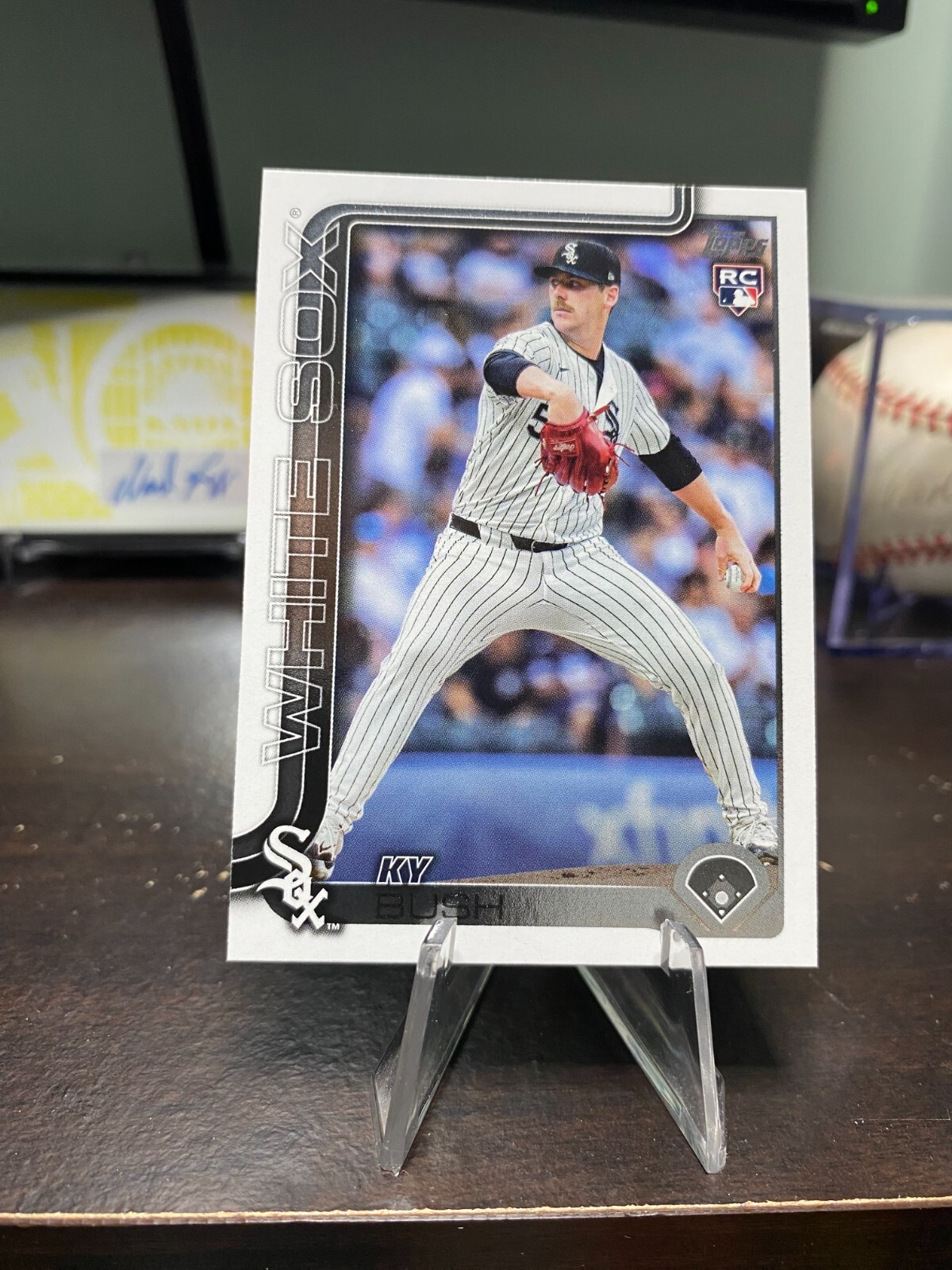 2025 Topps Series 1 – Ky Bush #280 (RC)