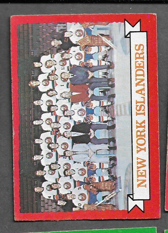 1973-74 OPC HKY #101 NEW YORK ISLANDERS TC EX/EX+