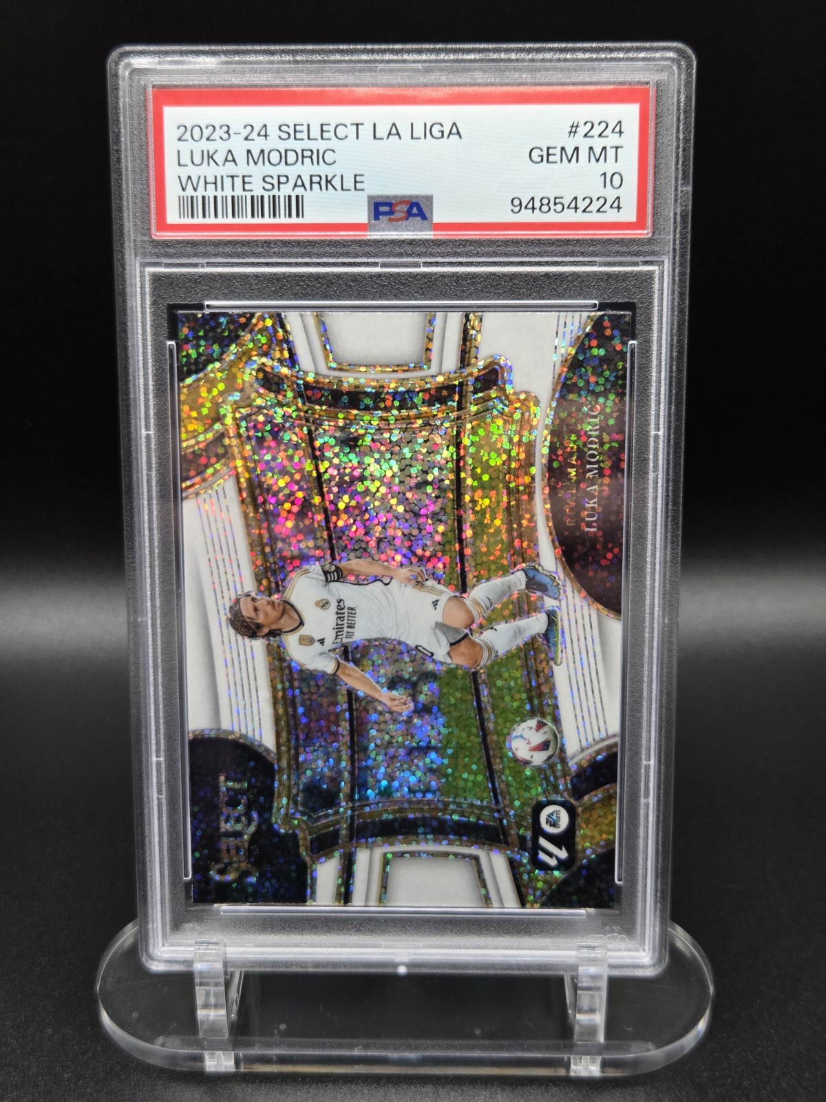 LUKA MODRIC WHITE SPARKLE PSA 10 – Field Level Select La Liga – Croatia – Madrid