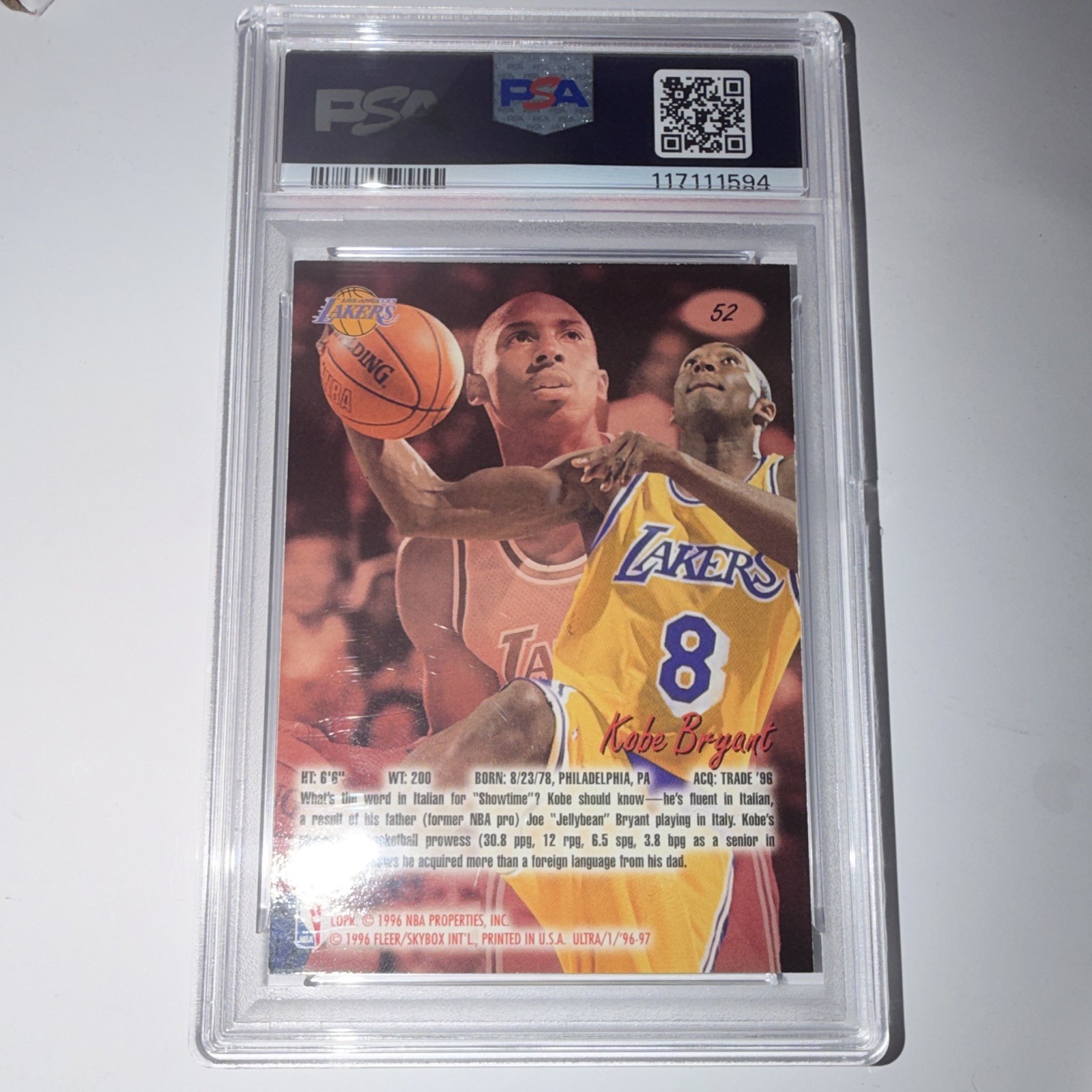 Fleer Ultra 1996-97 Kobe Bryant Lakers #52 Rookie Base Set PSA 8