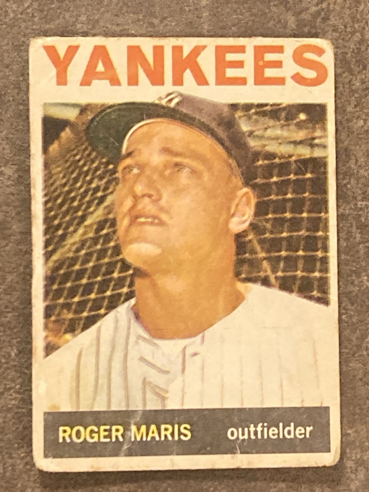 1964 Venezuela Topps Venezuelan Roger Maris #225 Yankees LOW GRADE, CENTERED