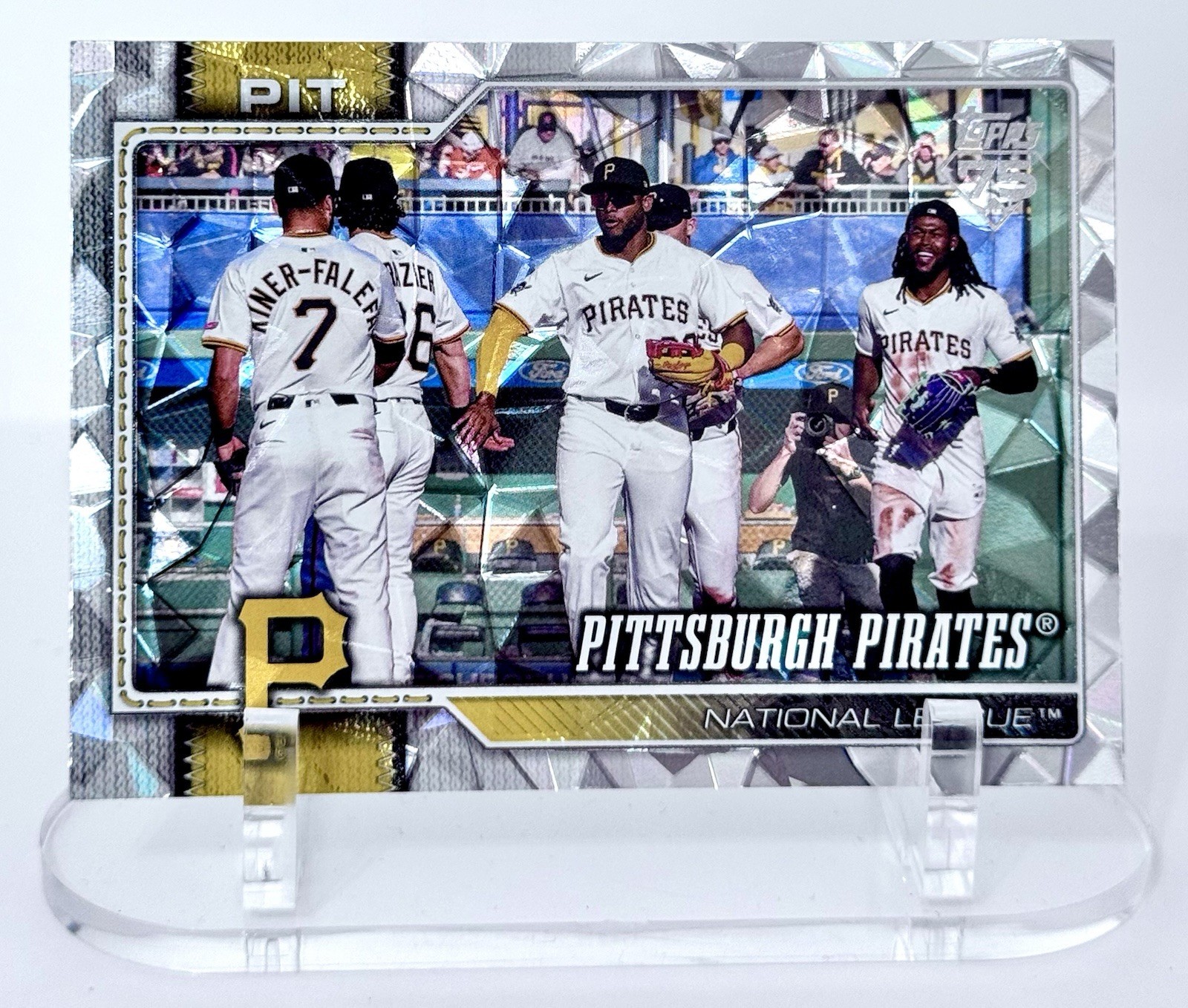 2026 Topps Series 2 Pittsburgh Pirates Diamante Foil #467 Team Card