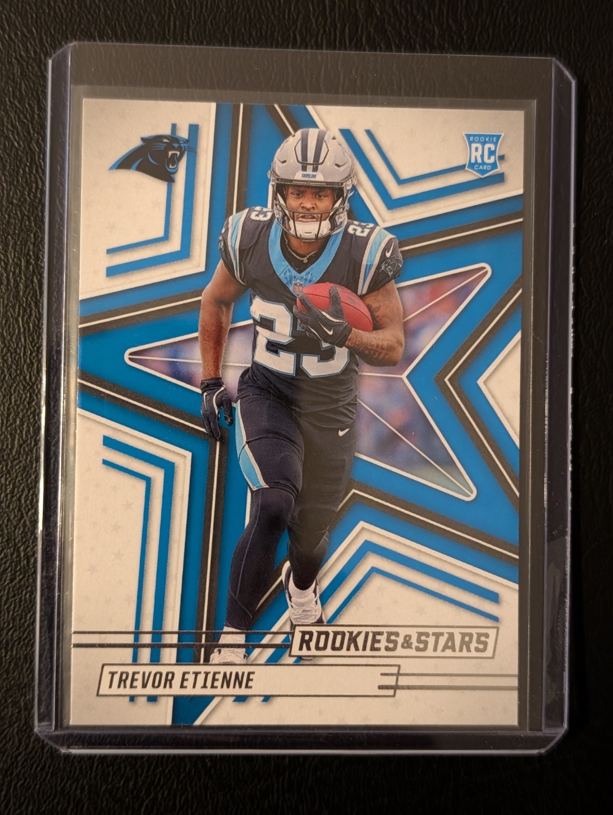 2025 Rookies & Stars Trevor Etienne RC Rookie #189 – Carolina Panthers 🏈