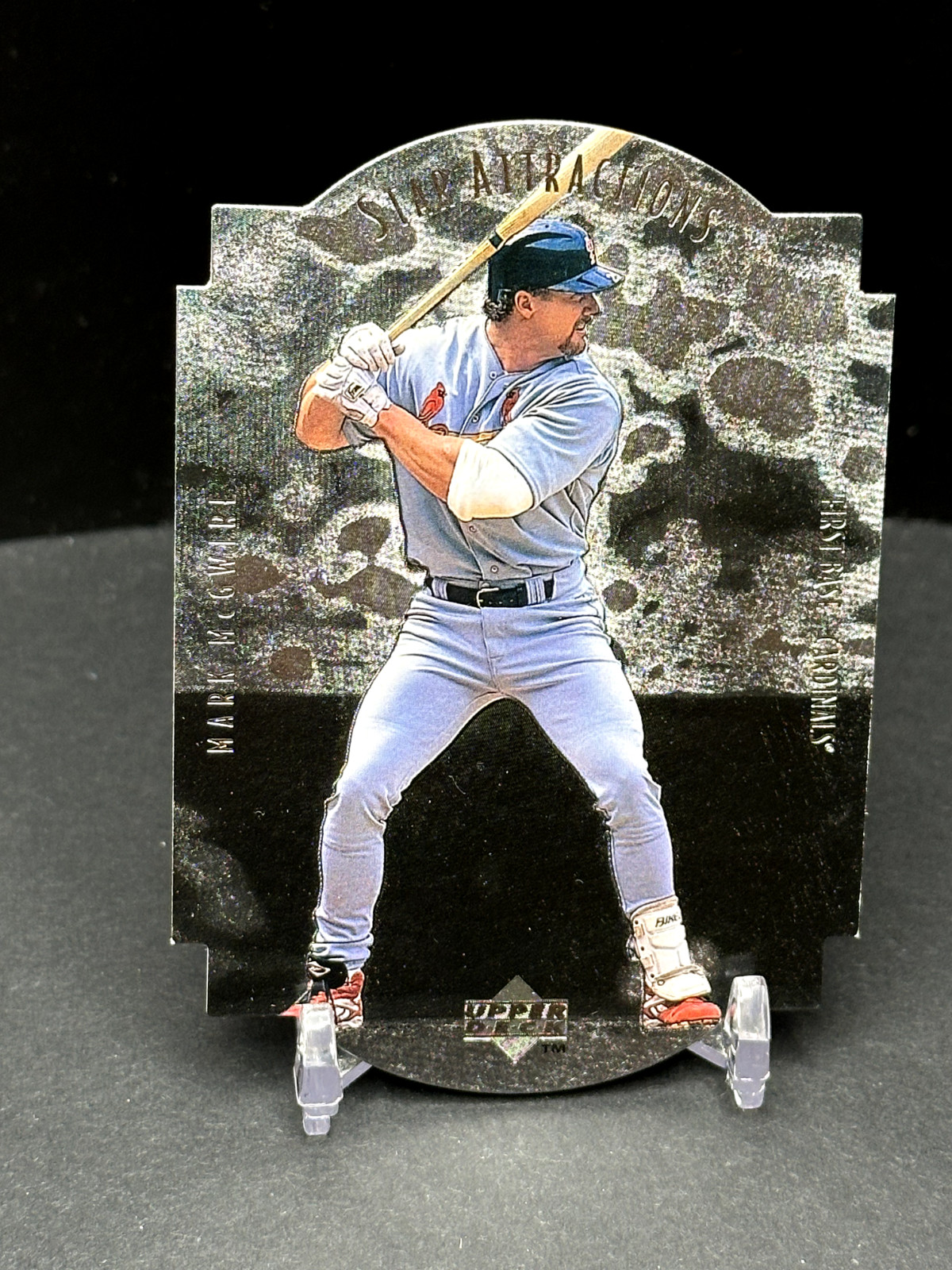 Mark McGwire 1997 Upper Deck Star Attractions #SA12 Die Cut St. Louis Cardinals