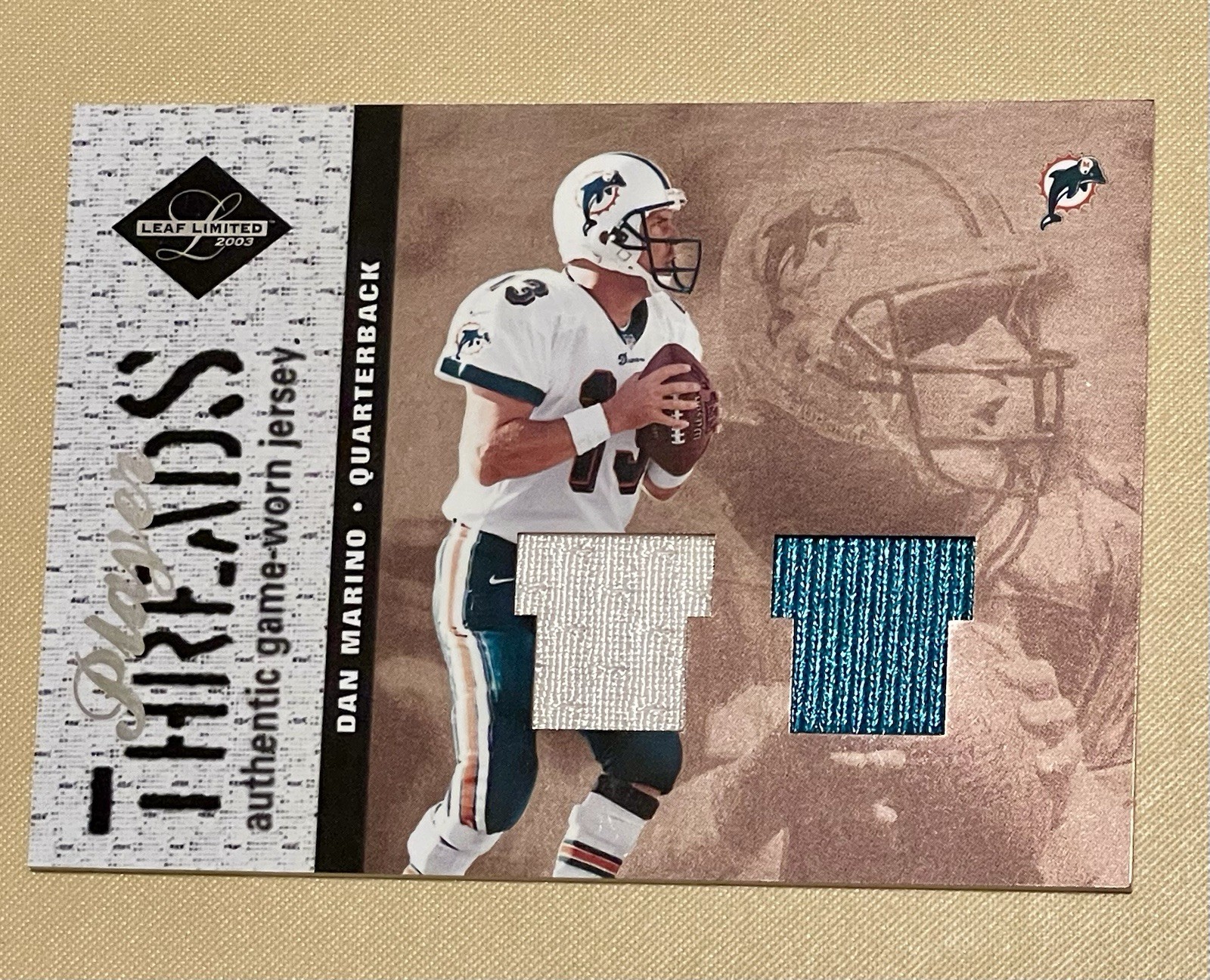 2003 DONRUSS LEAF LIMITED PLAYER THREADS DAN MARINO WORN JERSEY #PT3 CARD #20/50