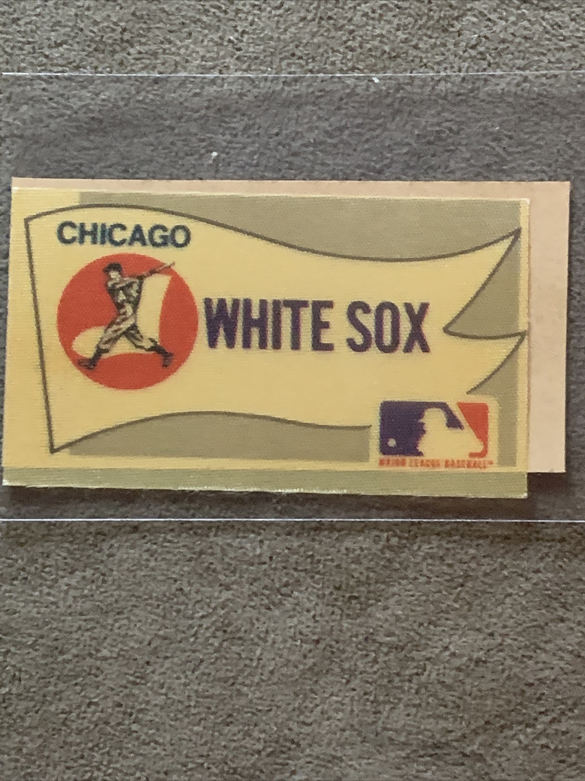 vintage 1972 fleer real cloth patch Chicago white Sox baseball 3 x 2“
