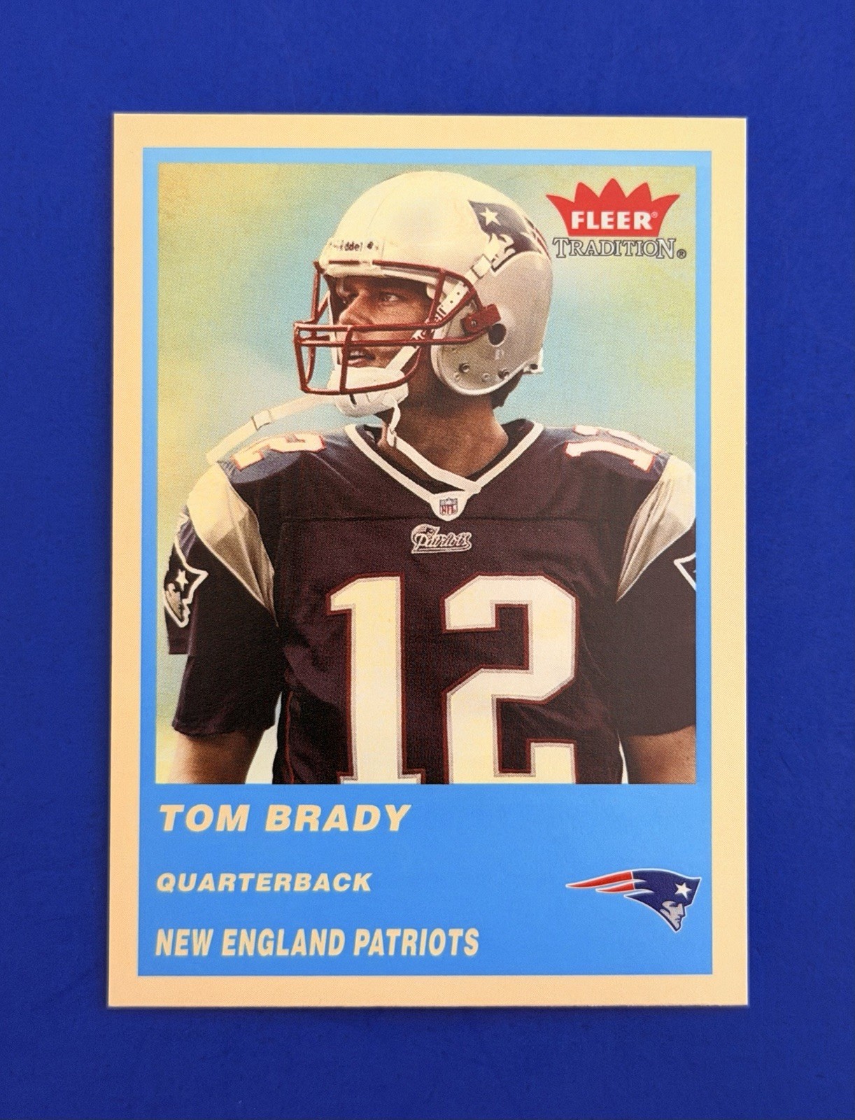 2004 Fleer Tradition Tom Brady Patriots Blue Parallel Football Card #51