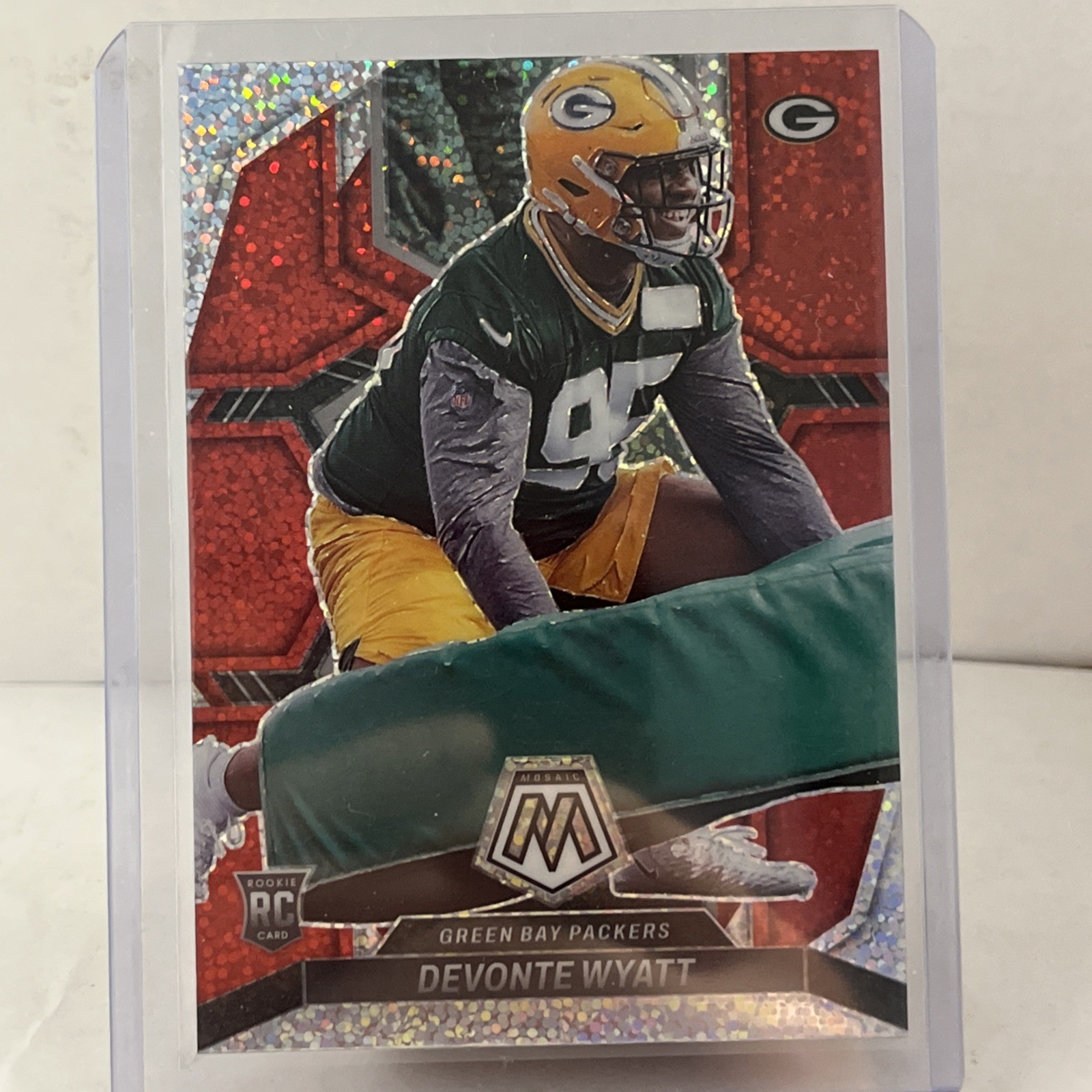 2022 Panini Mosaic – Rookies Devonte Wyatt #376 Red Sparkle Prizm (RC)