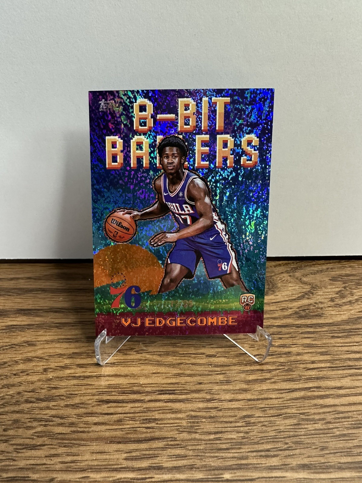 2025-26 Topps VJ Edgecombe 8-Bit Ballers Orange Holofoil #13/25 (RC)
