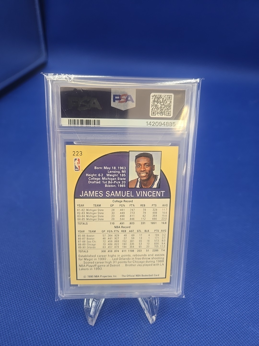 1990 Hoops SAM VINCENT #223 Shows Michael Jordan in #12 Jersey PSA 7 C242