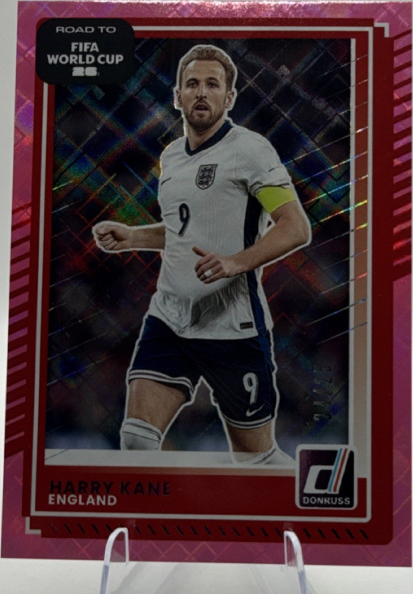 Panini Donruss Road to World Cup 26 Harry Kane England Pink Diamond /25 #62