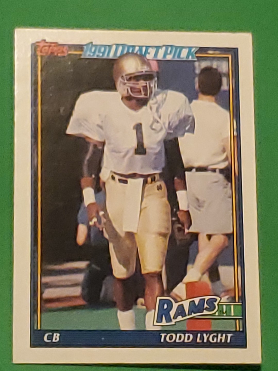 1989 – 1992 NFL VARIOUS BRANDS AND YEARS FROM 1989 – 1992, PICK YOUR CARDS