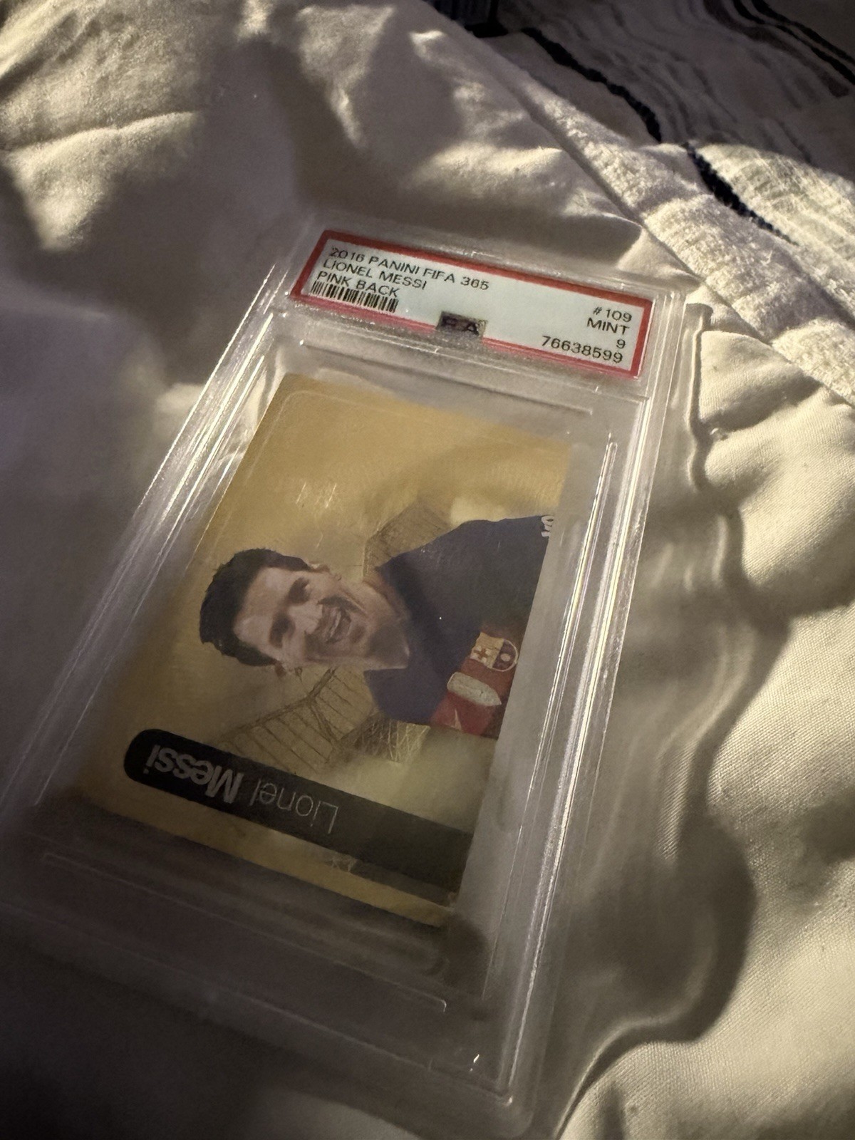 Panini 2016 FIFA 365 Lionel Messi #109 Pink Back FC Barcelona PSA 9