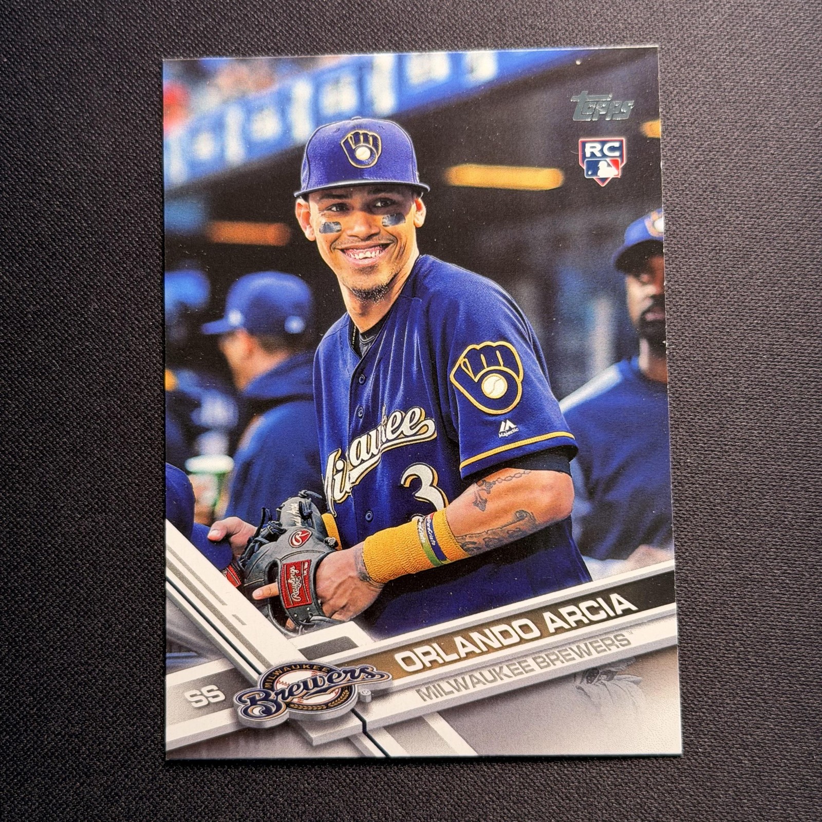2017 Topps Update #255 Orlando Arcia Glove On Smiling Variation SSP RC