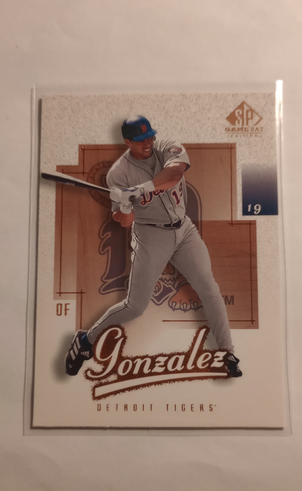 2001 SP Game Bat Edition – Juan González #30 Tigers