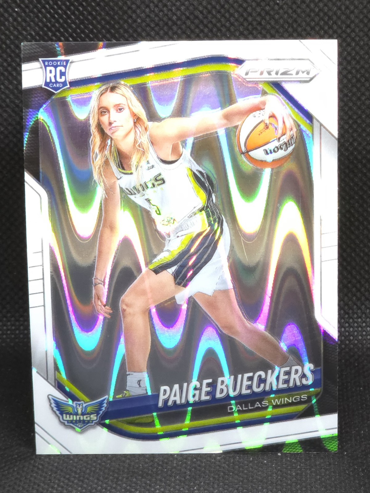 2025 Panini Prizm WNBA #147 Paige Bueckers White Seismic Prizms RC