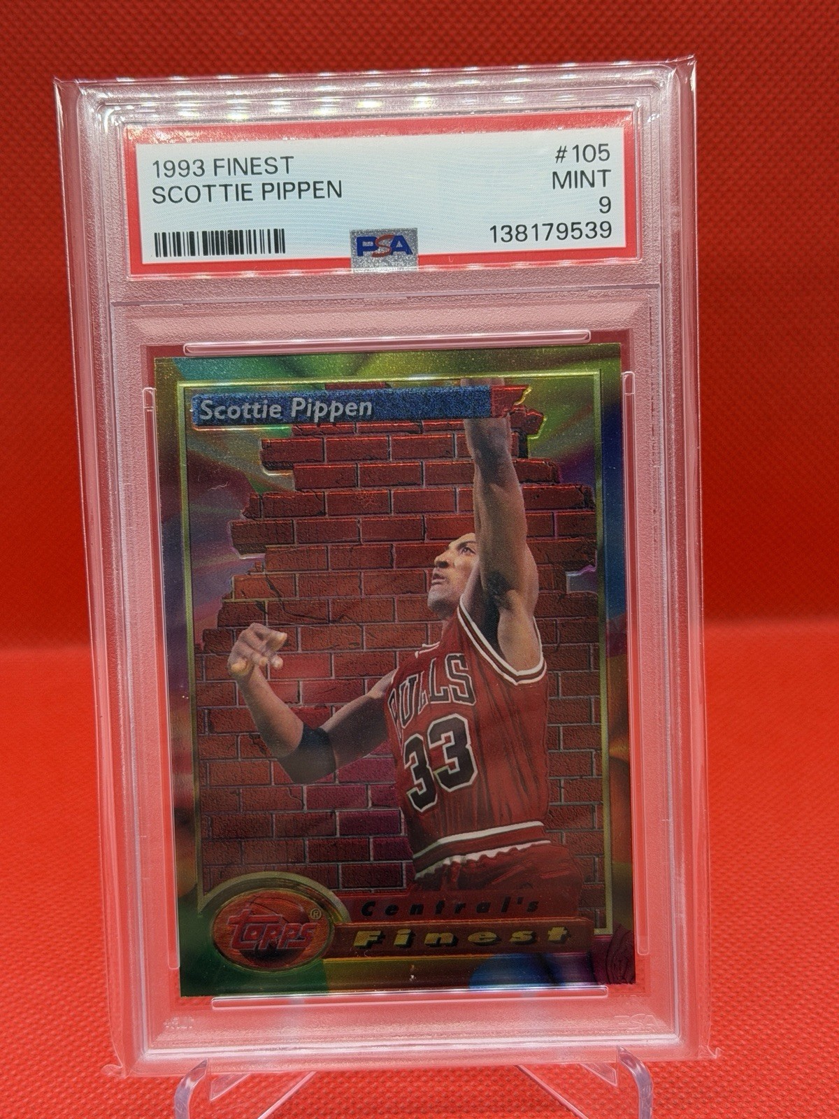 1993-94 Topps Finest – Scottie Pippen #105