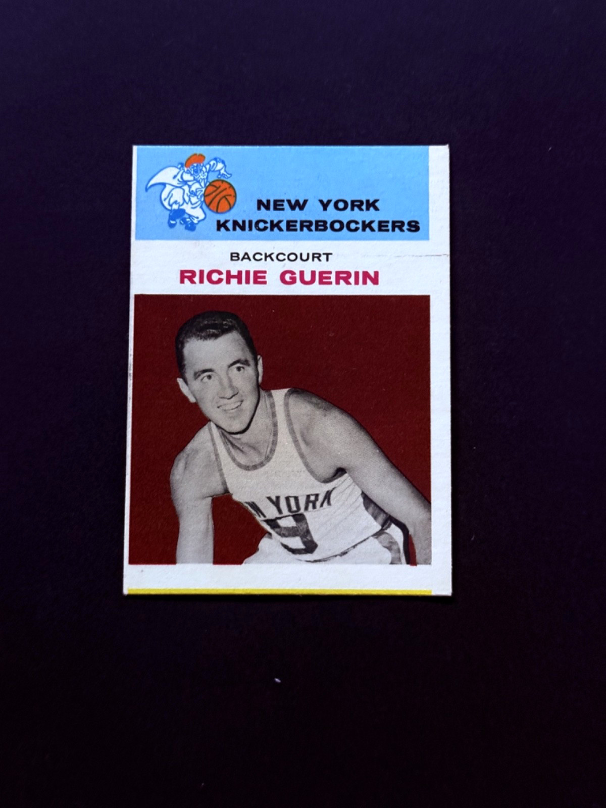 1961 Fleer Basketball #17 Richie Guerin (RC) Rookie EXMT MC