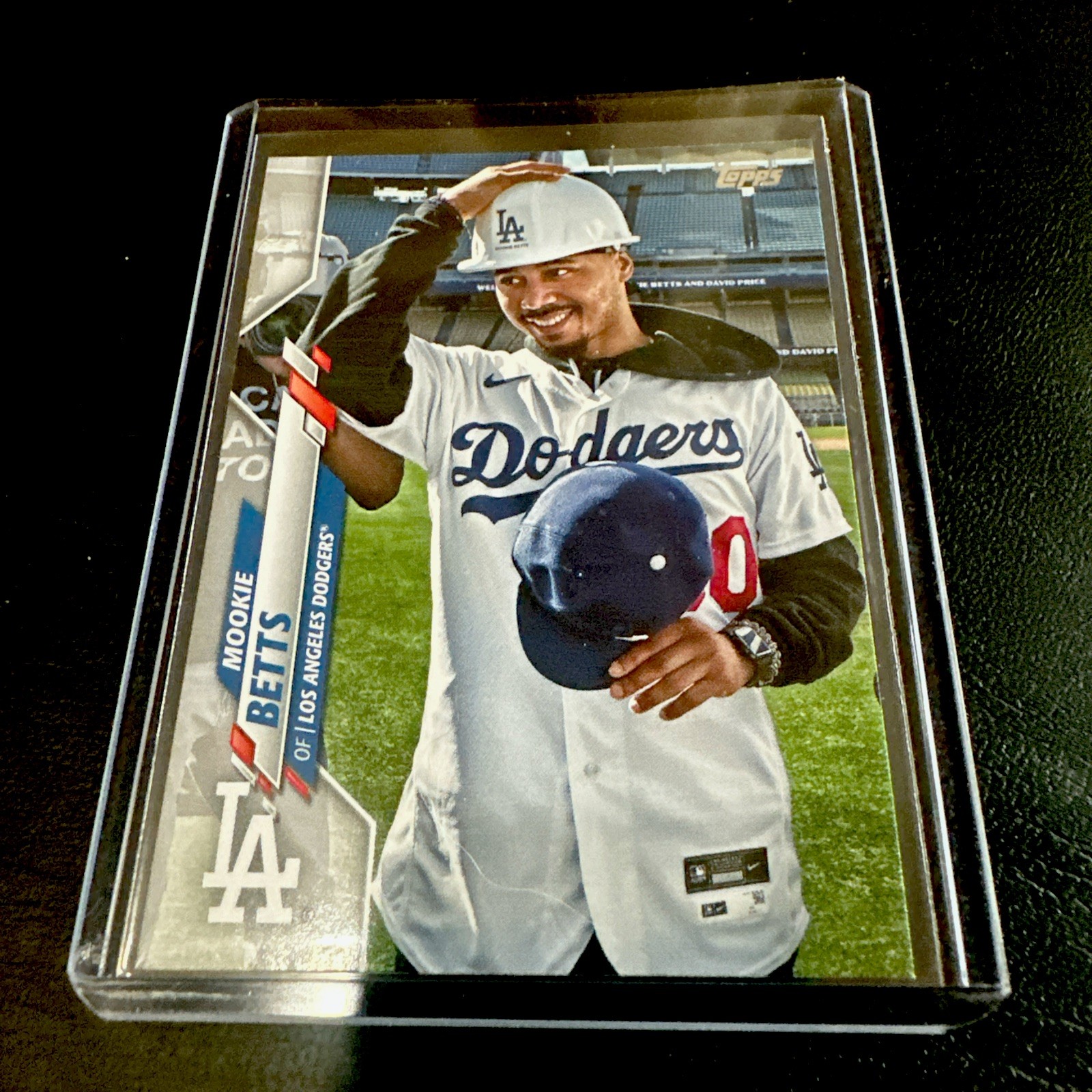 2020 Topps Update Series – SP Photo Variation Mookie Betts #U-268 Hard Hat