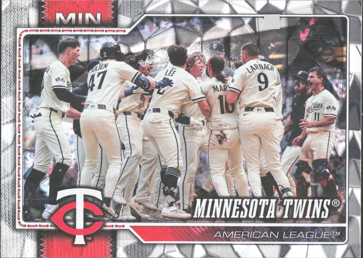 2026 Topps #491 Diamante Foil – Minnesota Twins Team Card