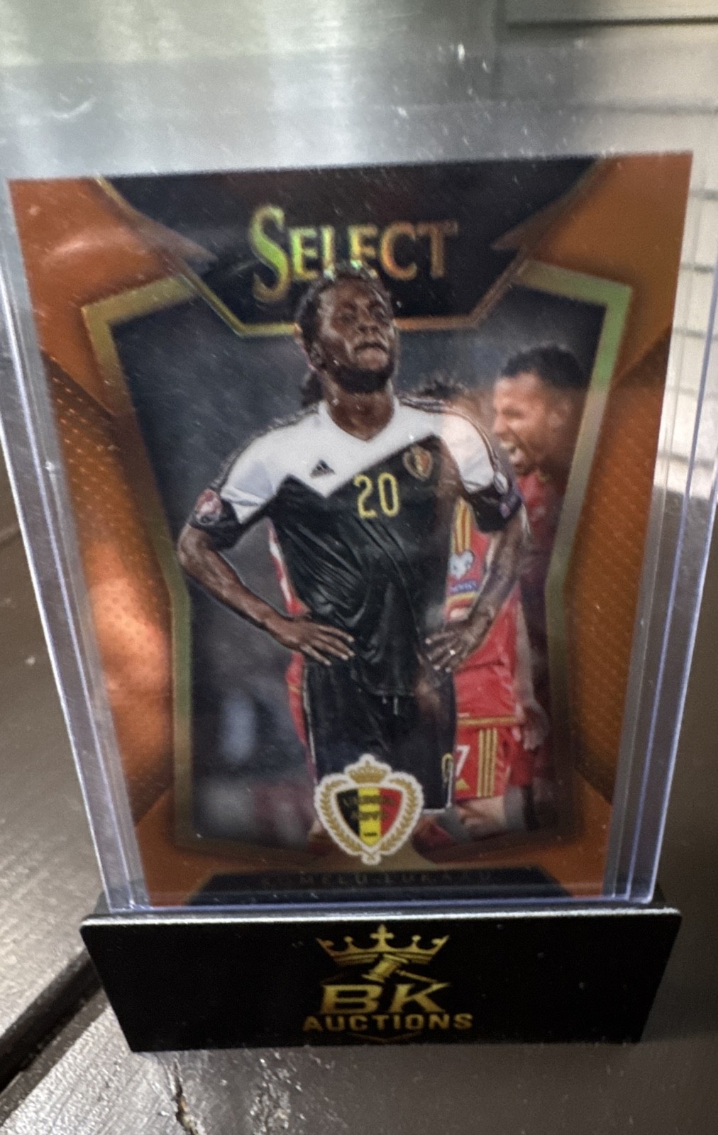 2015-16 Panini Select – Romelu Lukaku #85 Orange Prizm Ball Back Photo Variation