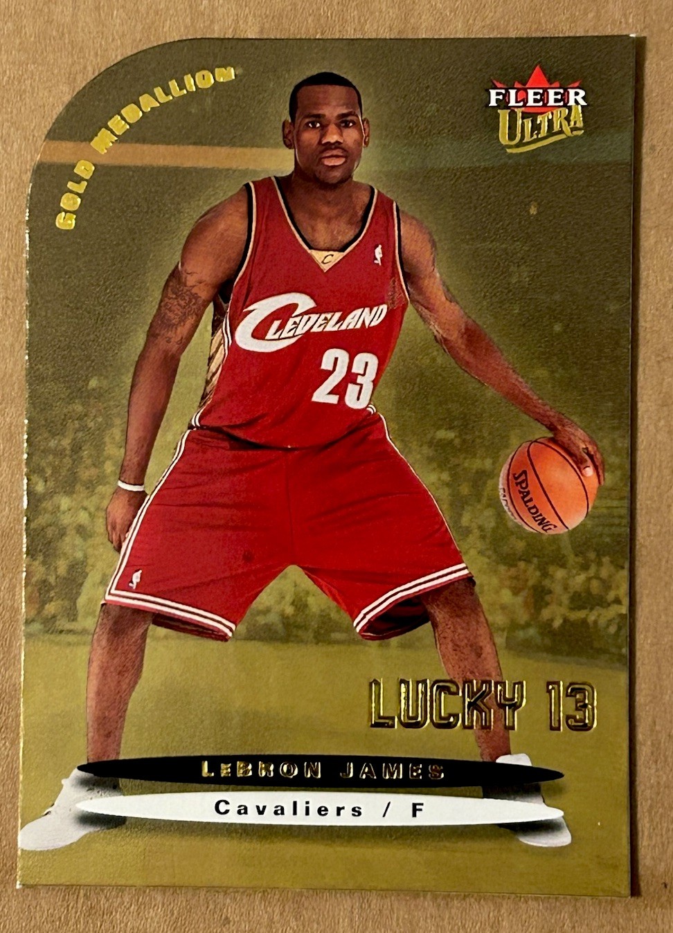 2003–04 Fleer Ultra “Lucky 13” Gold Medallion #171 LeBron James Rookie Card